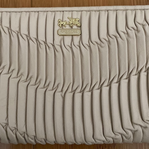 Coach Wristlet/Clutch - Picture 2 of 5